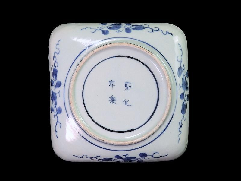 古伊万里 染錦 山水に松竹梅図 角皿 古伊万里 染錦 山水に松竹梅図 角皿