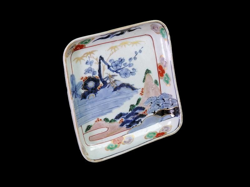 古伊万里 染錦 山水に松竹梅図 角皿 古伊万里 染錦 山水に松竹梅図 角皿
