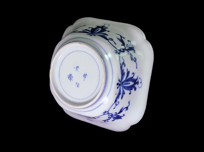 古伊万里 金襴手 獅子に牡丹図 四方角向付 古伊万里 金襴手 獅子に牡丹図 四方角向付