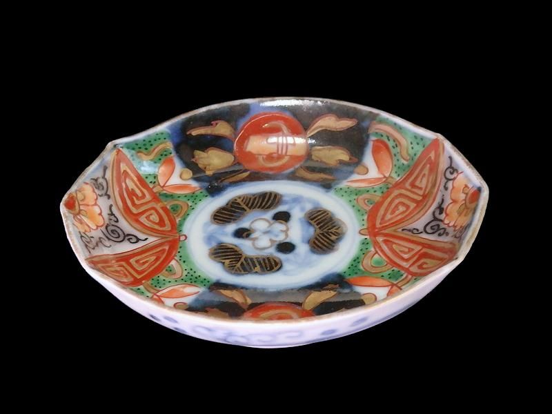 古伊万里 色絵 巻物に花図 変形豆皿 珍品