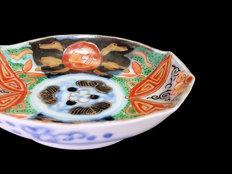 古伊万里 色絵 巻物に花図 変形豆皿 珍品