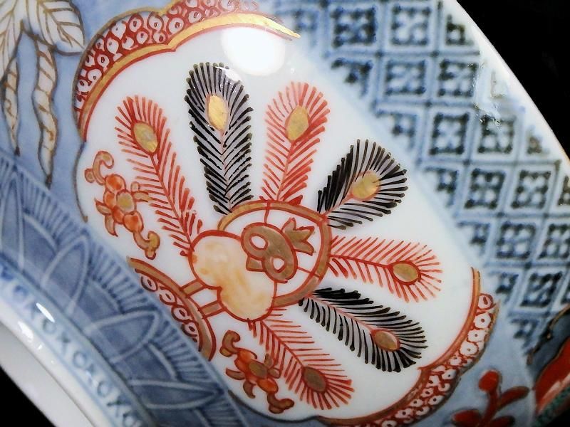古伊万里 染錦 薄瑠璃に孔雀図 大振蓋茶碗 古伊万里 染錦 薄瑠璃に孔雀図 大振蓋茶碗