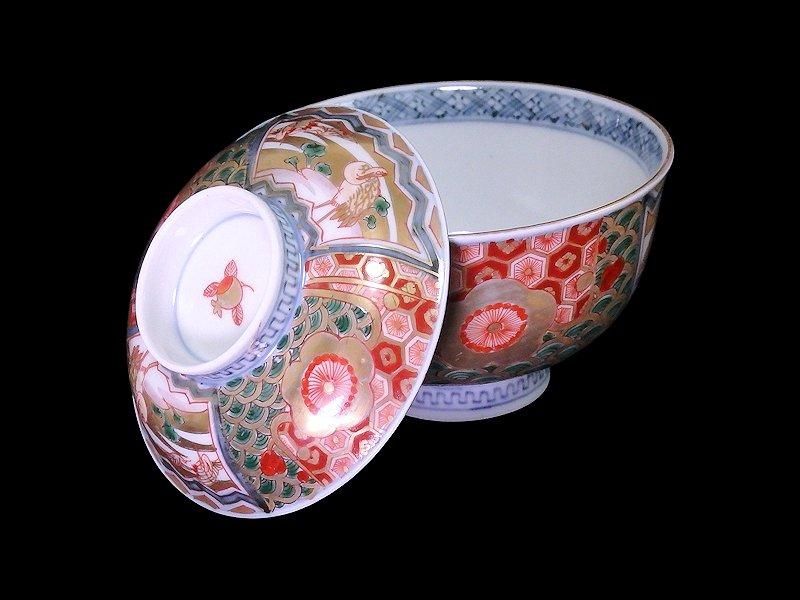 輝く高品質な 古伊万里 蓋茶碗 舞鶴図 亀甲に青海波 金襴手 工芸品