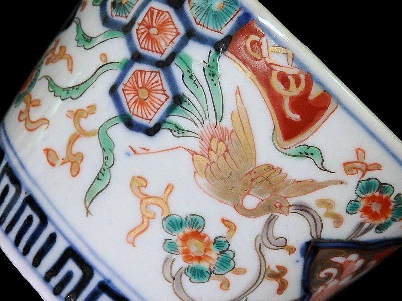 古伊万里 色絵 窓絵花図 菊花四方襷紋に鳳凰図 蕎麦猪口 古伊万里 色絵 窓絵花図 菊花四方襷紋に鳳凰図 蕎麦猪口