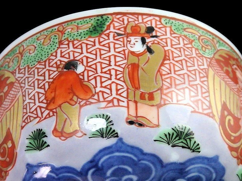 大聖寺伊万里 金襴手 毘沙門亀甲紋に唐人図 りん茶碗
