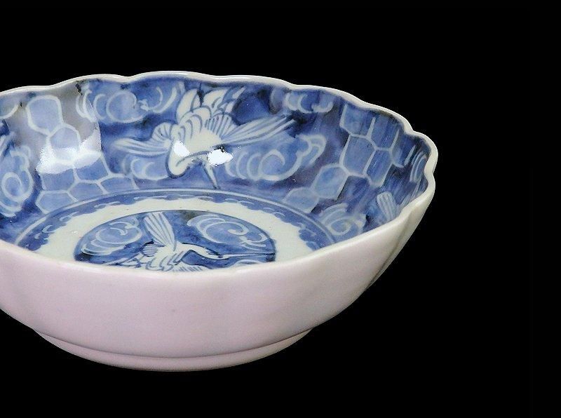 古伊万里　染付　墨弾き　亀甲紋に舞鶴の図　膾皿　235AS-CVm 古伊万里 染付 墨弾亀甲紋に舞鶴図 膾皿