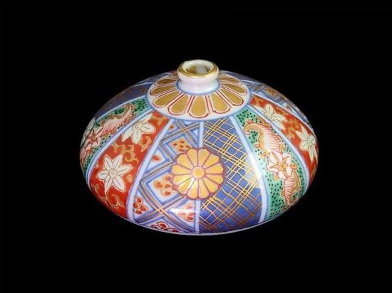 大聖寺伊万里　金襴手　割絵　十二葉菊紋に鉄線の図　油壷　N011AS-fbug 大聖寺伊万里 金襴手 割絵十二葉菊紋に鉄線図 油壷