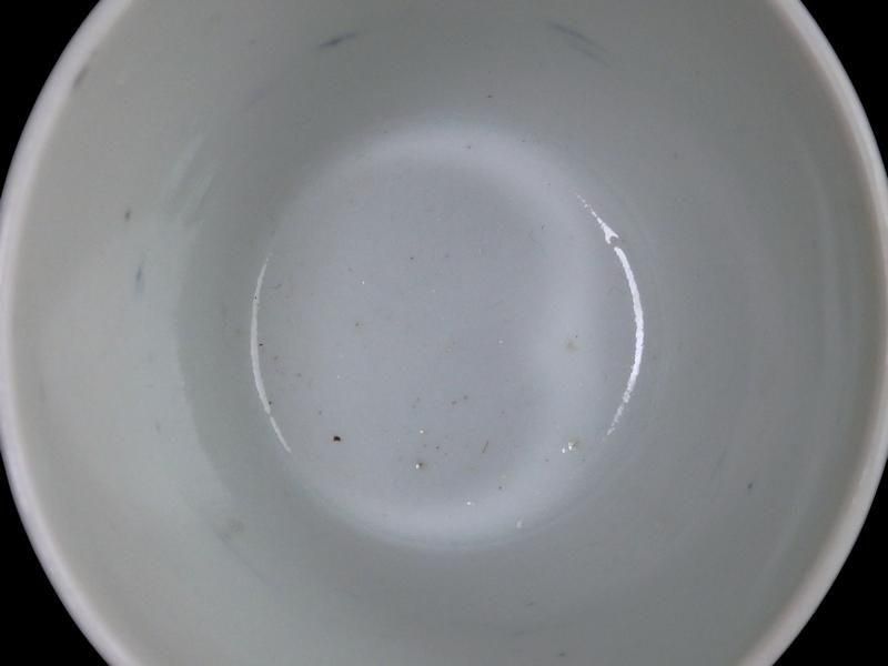 古伊万里 染付 雪輪に梅雪持笹図 蕎麦猪口
