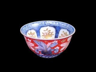 大聖寺伊万里　猪口　2客　金襴手 大聖寺伊万里 金襴手 金唐草に牡丹の図 小猪口 2客 E263AS-BZa