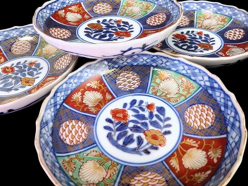 大聖寺伊万里　金襴手　青海波に牡丹の図　４寸皿　５枚　B205AS-CZe 大聖寺伊万里 金襴手 青海波に牡丹図 4寸皿 5枚セット