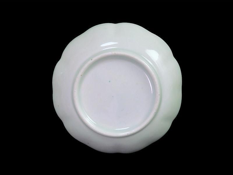 古伊万里 　染錦　河骨紋の図　手塩皿　3寸半皿　４枚 　D417AS-fbuw 古伊万里 染錦 河骨(こうほね)紋図 手塩皿 3寸半皿 4枚セット