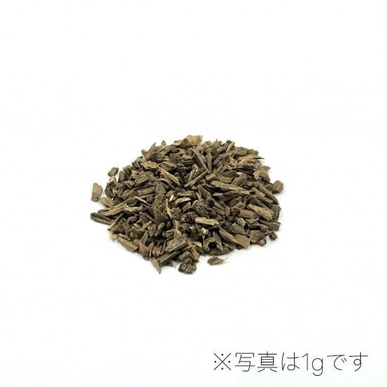 頂上沈香 角割 約10g 箱入り 沈香 頂上 刻 10g - 春香堂オンライン