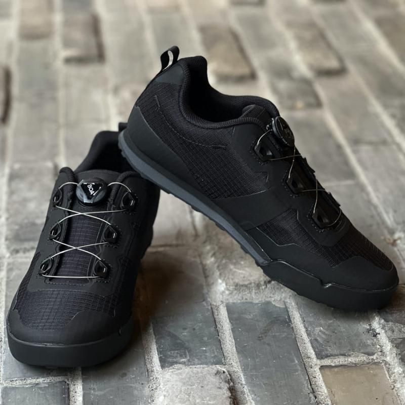 GIRO/ジロ】TRACKER Black