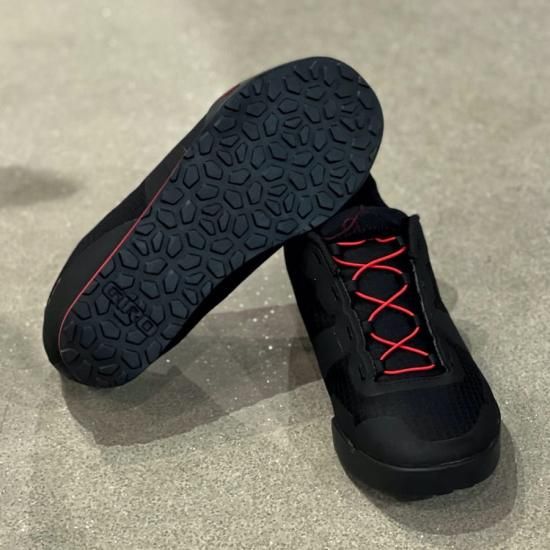 GIRO/ジロ】TRACKER FASTLACE Black / Bright Red GIRO/ジロ】TRACKER FASTLACE Black / Bright Red