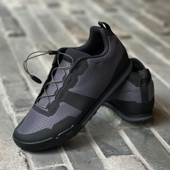 GIRO/ジロ】TRACKER FASTLACE Dark Shadow / Trail Green GIRO/ジロ】TRACKER FASTLACE Dark Shadow / Trail Green