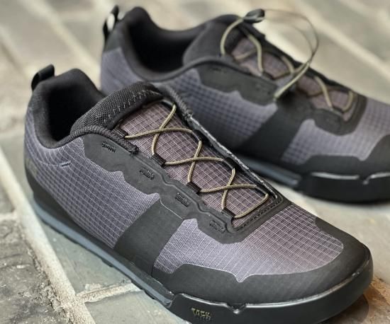 美品GIRO TRACKER FASTLACE 42 サイクリングシューズ Tracker Fastlace Shoe