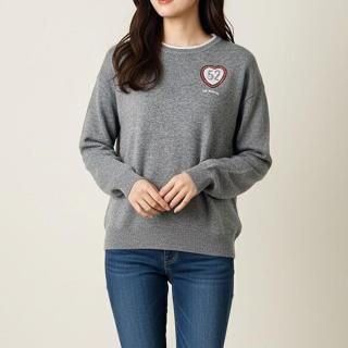 <img class='new_mark_img1' src='https://img.shop-pro.jp/img/new/icons1.gif' style='border:none;display:inline;margin:0px;padding:0px;width:auto;' />ハート&「52」モチーフクルーネックニット