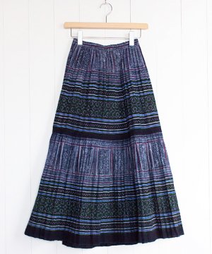 モン族刺繍ロングスカート（6）