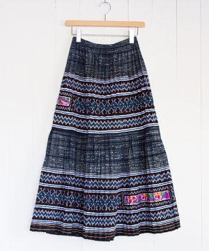 モン族刺繍ロングスカート（1）ポケット付き