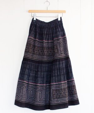 モン族刺繍ロングスカート（5）