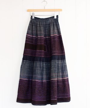 モン族刺繍ロングスカート（7）