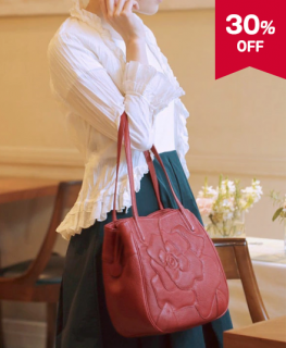 <img class='new_mark_img1' src='https://img.shop-pro.jp/img/new/icons16.gif' style='border:none;display:inline;margin:0px;padding:0px;width:auto;' />LATTE ラテ セミショルダーバッグ