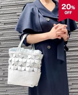 日本製の本革レディースバッグ ボナフォルトゥーナ