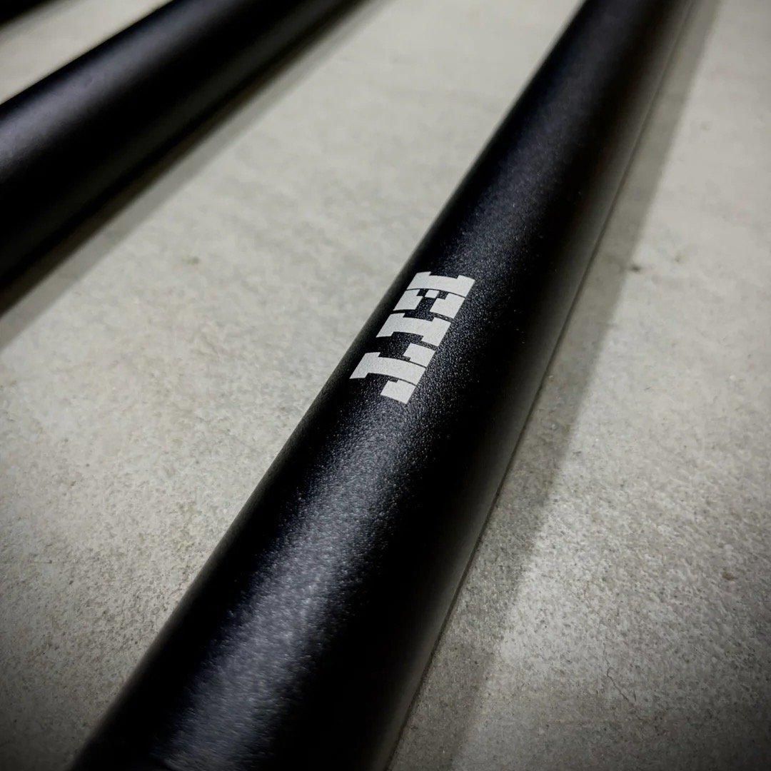 EIT YUNAN Black Pole | マックワンタープ用ポールセット EIT YUNAN Black Pole | マックワンタープ用ポールセット