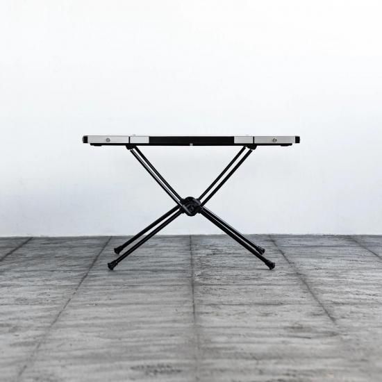 Scenery table top | 自然と寄り添う - Outdoor Shop Burn Freely