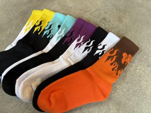 BURNHOLIC LOGO SOCKS FLAMES