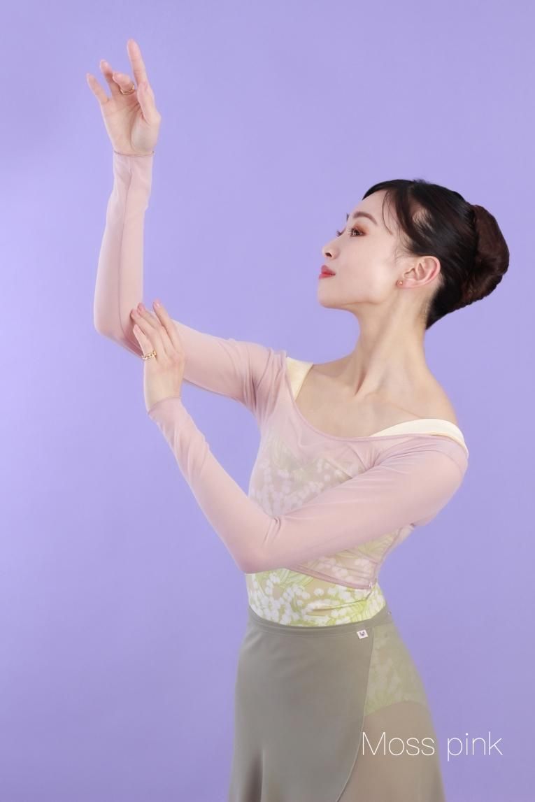 □ Arm foundation long sleeve - Balletwear brand unoa □ Arm foundation long sleeve - Balletwear brand unoa