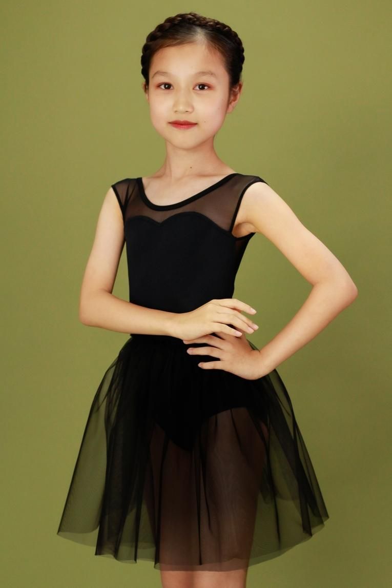 KIDS 【Black】No sleeve design - Balletwear brand unoa KIDS 【Black】No sleeve design - Balletwear brand unoa