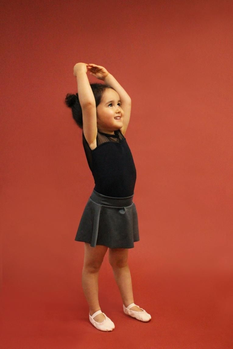 KIDS 【Black】No sleeve design - Balletwear brand unoa KIDS 【Black】No sleeve design - Balletwear brand unoa