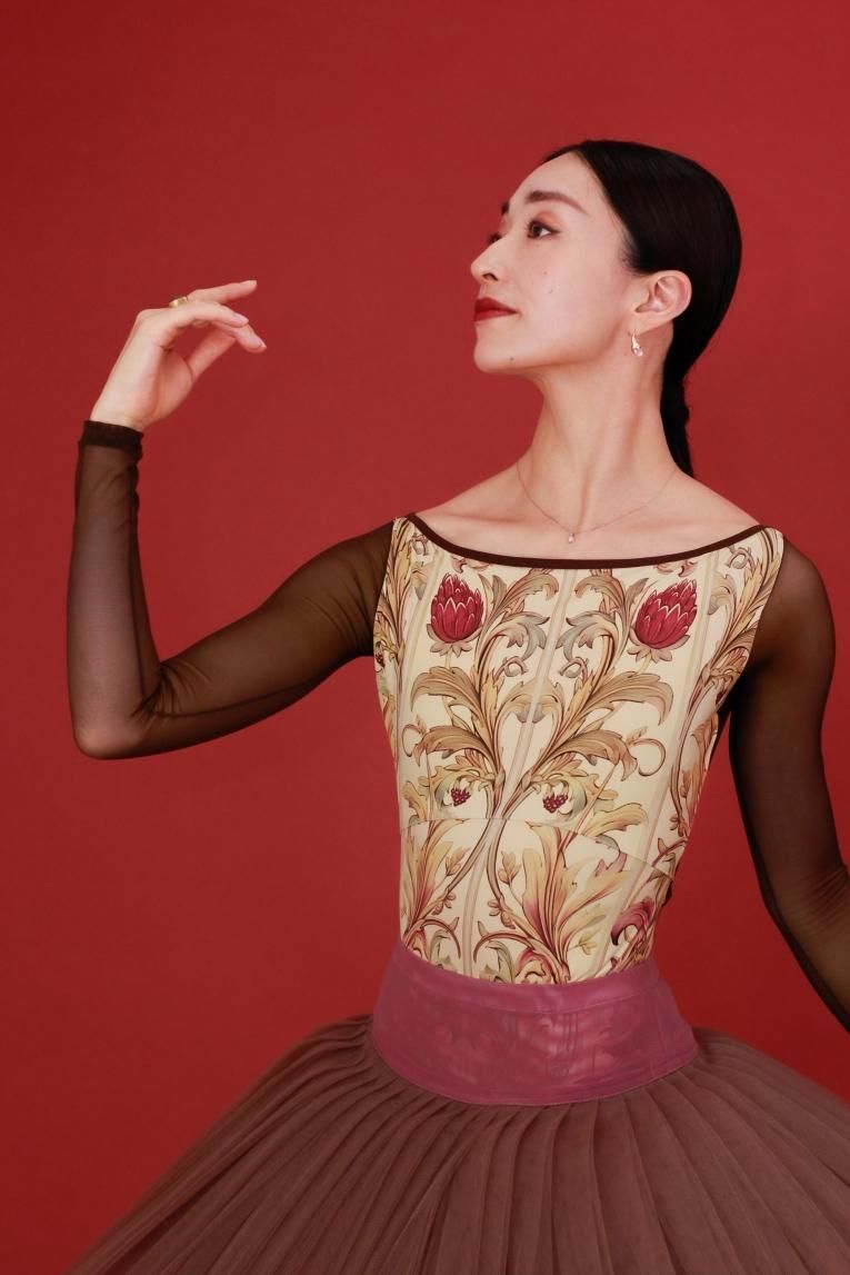 Arabesque Ruby red】Sleeve design - Balletwear brand unoa