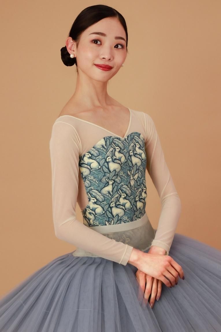 unoaトップス　バレエ Lapin blanc unoa】Sleeve design - Balletwear brand unoa