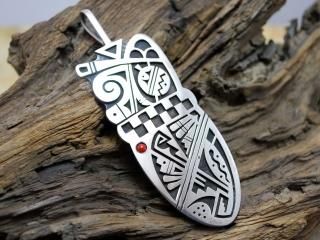 ホピ族 - インディアンジュエリーやシルバーアクセサリー ホピ族 - インディアンジュエリーやシルバーアクセサリー