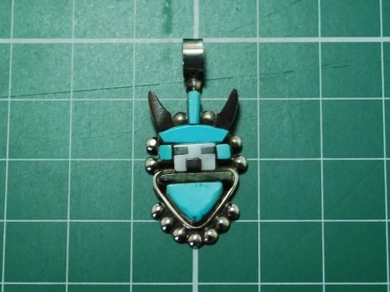 Sybil Cachini（シビル・カチーニ）カチナインレイペンダント