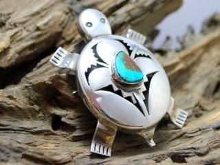 ナバホ族 - インディアンジュエリーやシルバーアクセサリー