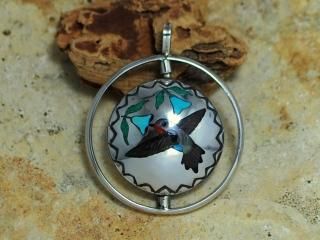 ズニ族 - インディアンジュエリーやシルバーアクセサリー