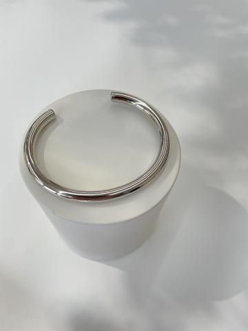 <img class='new_mark_img1' src='https://img.shop-pro.jp/img/new/icons14.gif' style='border:none;display:inline;margin:0px;padding:0px;width:auto;' />ensouk   classic bangle / silver  EA005BSV
