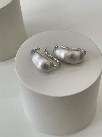 <img class='new_mark_img1' src='https://img.shop-pro.jp/img/new/icons14.gif' style='border:none;display:inline;margin:0px;padding:0px;width:auto;' />ensouk   Drop earcuff msilver    SILVER EA22EMSV002