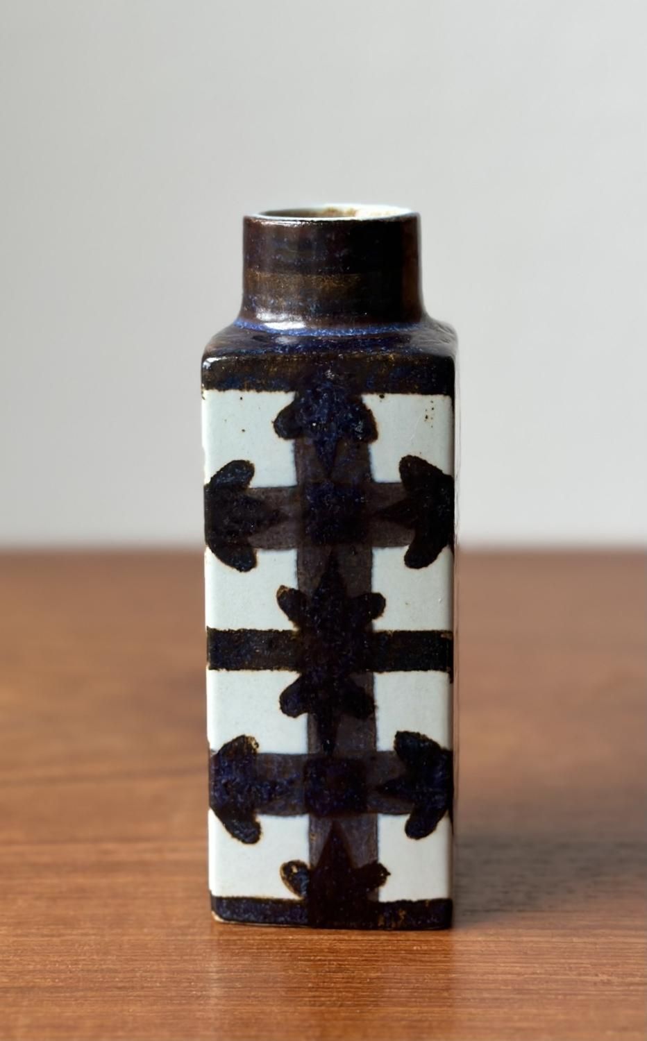 アルミニア Aluminia 旧ロイヤルコペンハーゲン 花瓶 アルミニア Aluminia 旧ロイヤルコペンハーゲン 花瓶