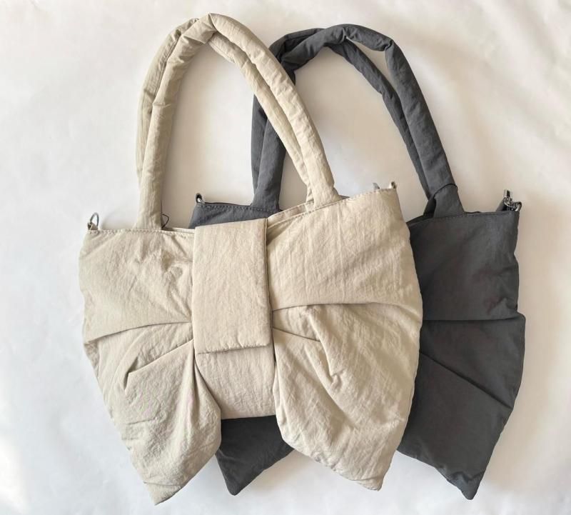 <img class='new_mark_img1' src='https://img.shop-pro.jp/img/new/icons12.gif' style='border:none;display:inline;margin:0px;padding:0px;width:auto;' />tiroir en boisRibbon 2way Bag