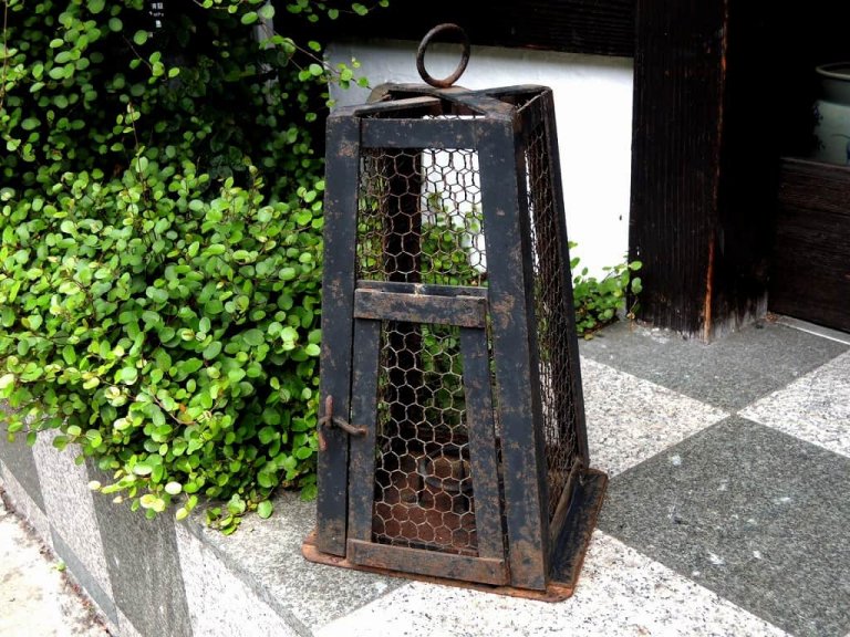 蔵行灯 / 'Kura Andon'  Iron Lamp for warehouse