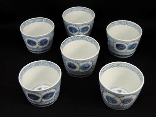 ΤҴʸϻ / Imari Blue & White 'Soba' Cups with the picture of Fringed Pink  set of 6