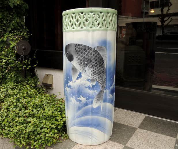 瀬戸青磁染付登龍門の図　立火鉢 / Seto Blue & White Celadon Tall Hibach(umbrella stand) 