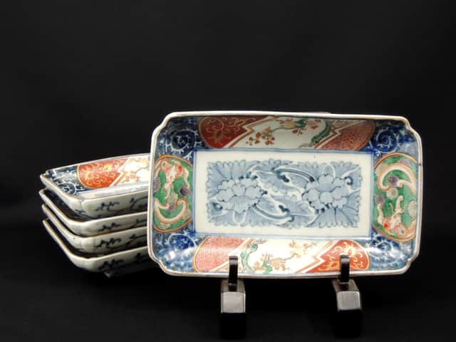 ΤĹ / Imari Rectangular Polychrome Plates  set of 5