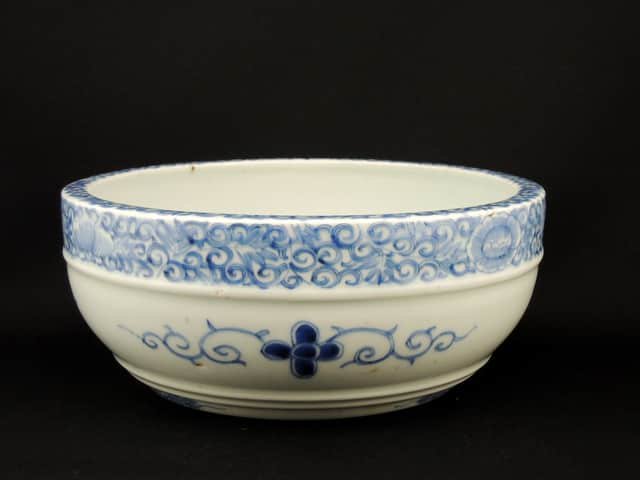 伊万里線描染付中鉢 / Imari Blue & White Bowl