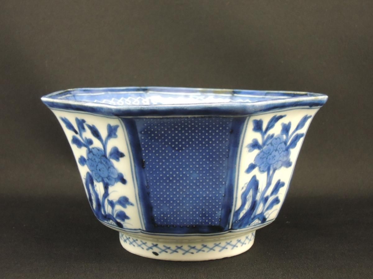 伊万里 大鉢 牡丹柄 伊万里 大鉢 牡丹柄 伊万里 大鉢 牡丹柄 工芸品