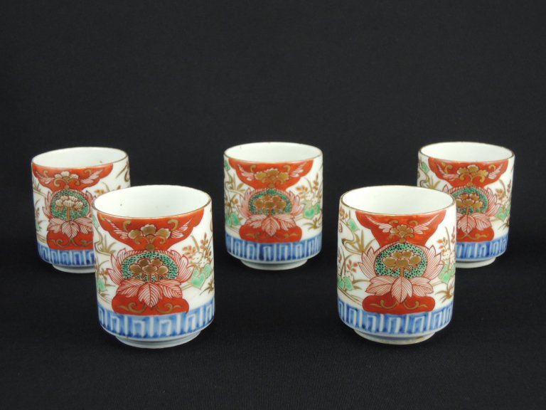 Τ(/ Imari Small Polychrome Cups  set of 5
